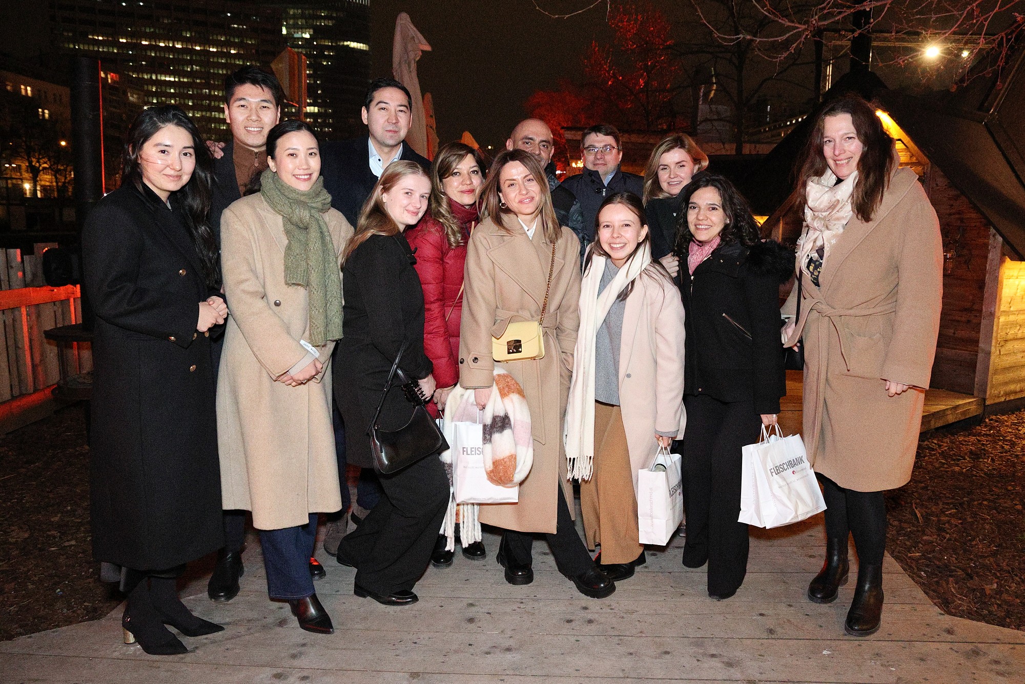 Mobil telefonlar uchun porno fon rasmi