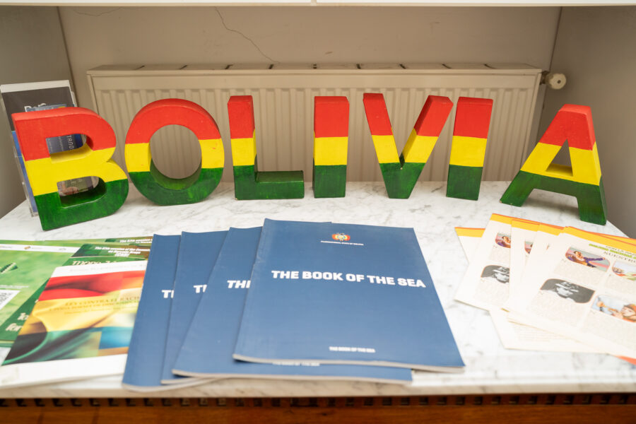 Bolivia: Bicentennial Celebration - society.at
