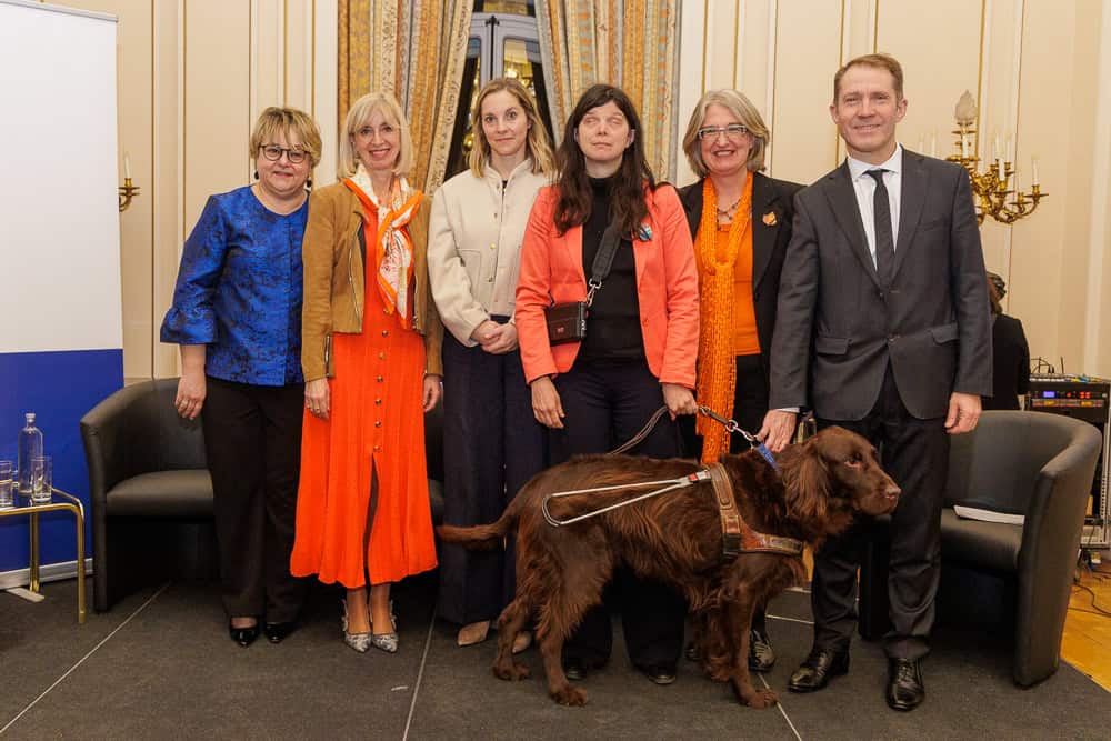 Podiumsdiskussion-wie-kann-die-Jugend-f-r-den-Kampf-gegen-Gewalt-an-Frauen-sensibilisiert-werden-